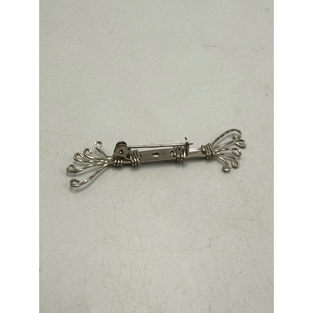 Vintage Silver Tone Wire Wrap Abstract Brooch Pin Artisan Handcrafted Jewelry